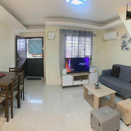 2 Bedroom Townhouse In Bacolod City Exteriér fotografie